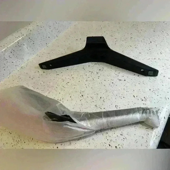 LG NWT TV Stands Complete Base Stand Pedestal Legs Set for LG - Picture 3 of 7